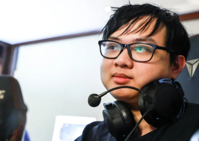 爱游戏-Karsa新星战术调整表现突出，RNG前途光明！上演精彩一战的简单介绍